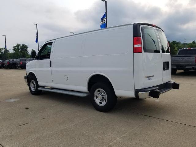 Used 2024 Chevrolet Express 2500 w/ Driver Convenience Package RWD image 7