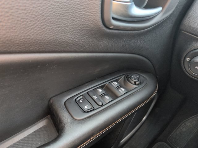 Used 2020 Jeep Compass Latitude w/ Cold Weather Group AWD/4WD image 30