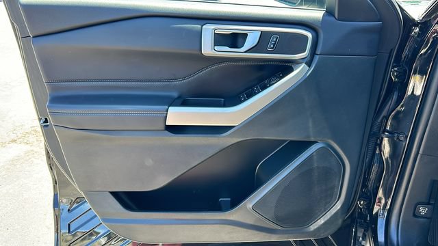Certified 2023 Ford Explorer XLT w/ Equipment Group 202A AWD/4WD image 18