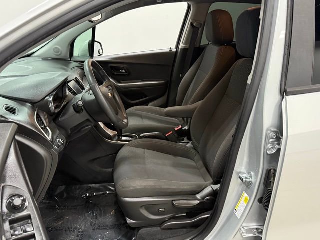 Used 2020 Chevrolet Trax LS w/ Tint and Cruise Package image 14