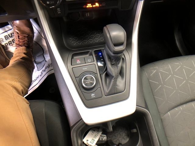 Used 2023 Toyota RAV4 XLE image 18