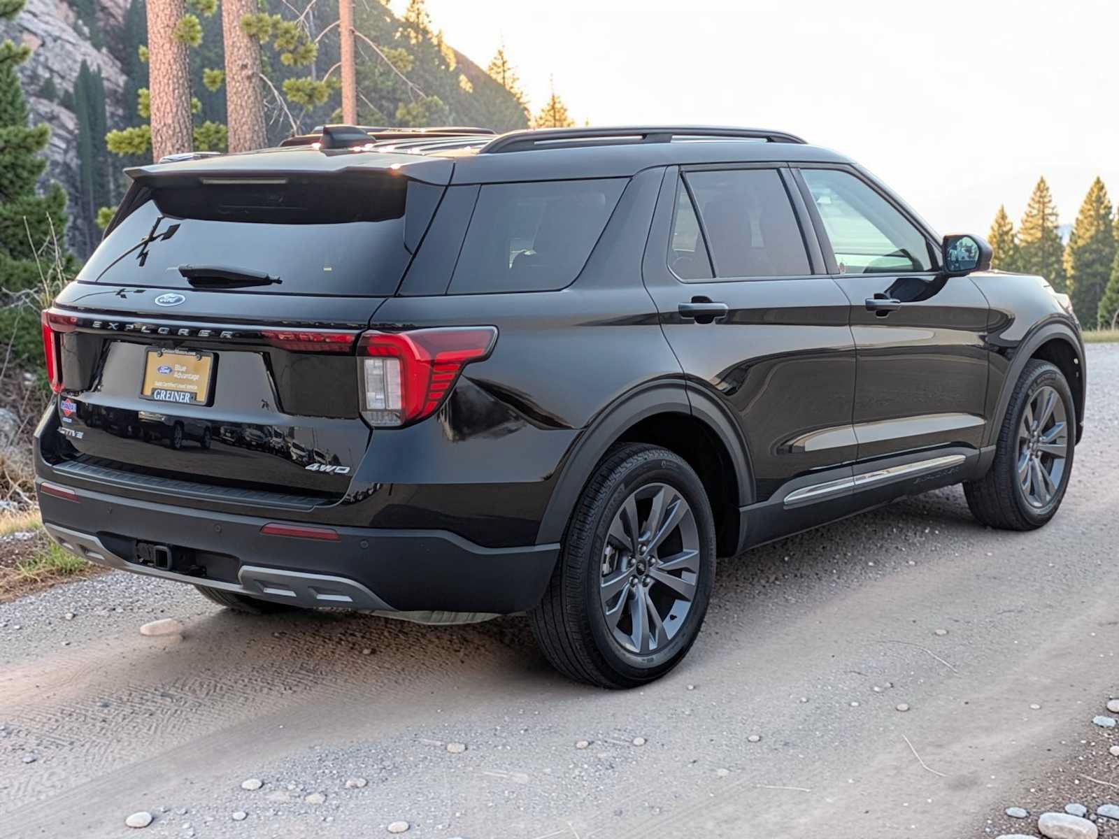 Certified 2025 Ford Explorer Active w/ Active Comfort Package AWD/4WD image 6