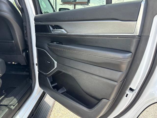 Used 2023 Jeep Wagoneer Series II RWD image 23
