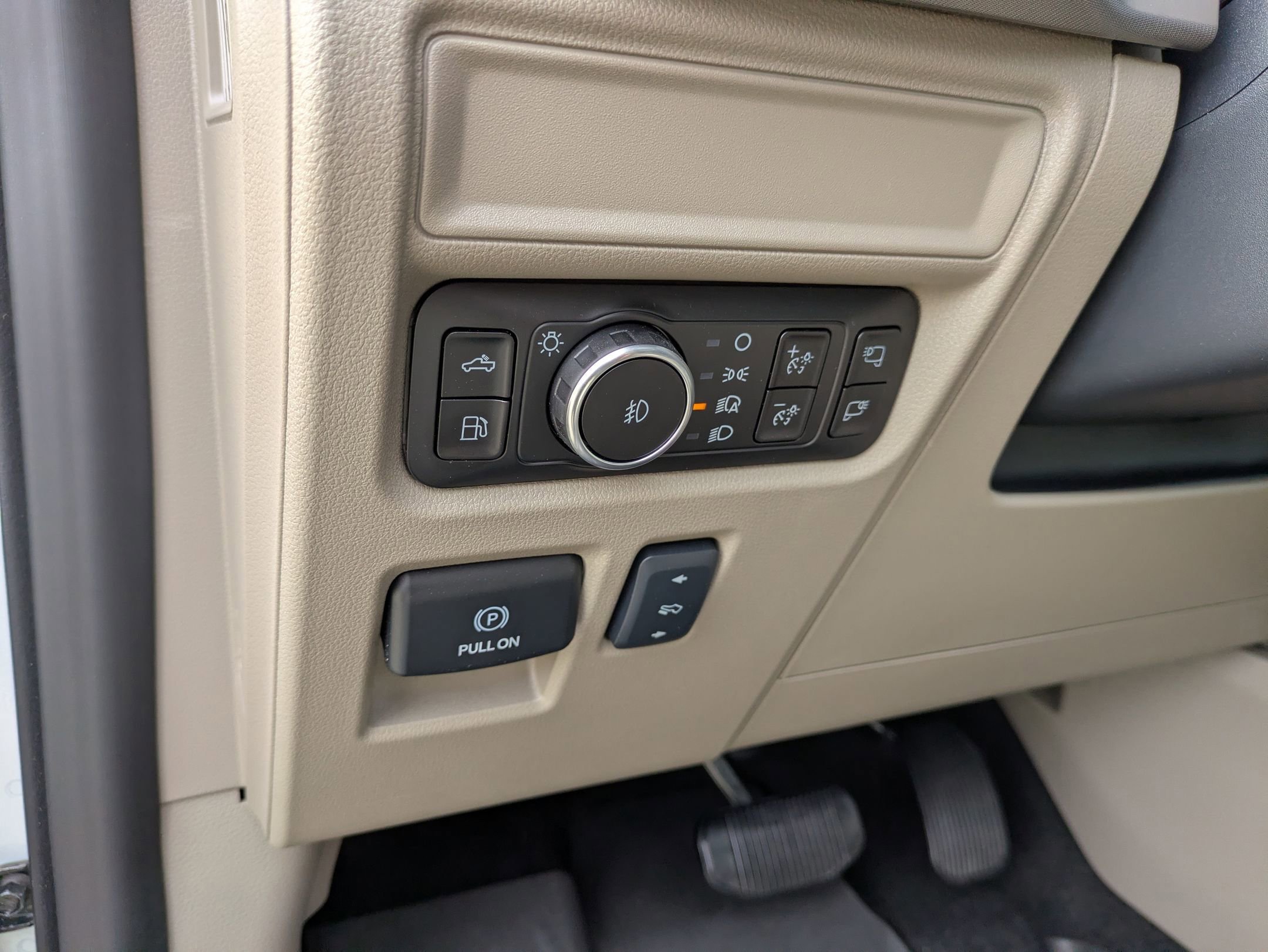 Certified 2025 Ford F150 Platinum w/ Equipment Group 703A Plus image 20