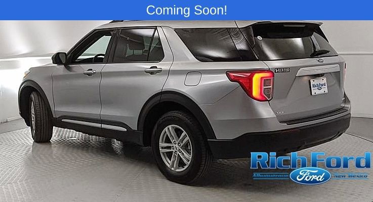 Certified 2024 Ford Explorer XLT image 3
