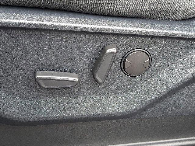 Certified 2022 Ford F150 XLT w/ Equipment Group 302A High image 30