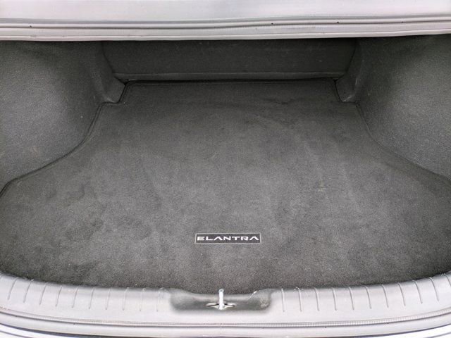 Used 2023 Hyundai Elantra SEL w/ Convenience Package image 18