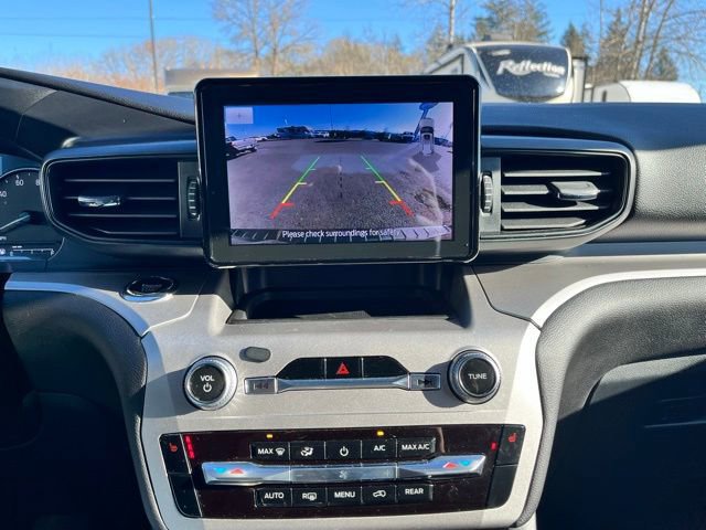 Certified 2022 Ford Explorer XLT w/ Class IV Trailer Tow Package image 27
