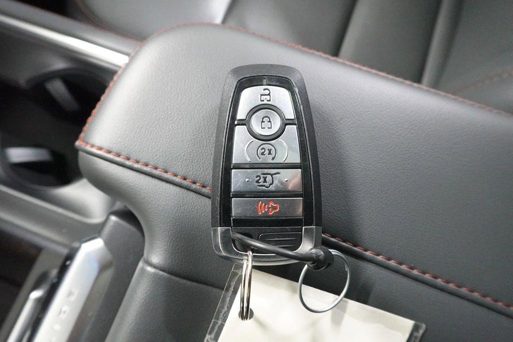 Certified 2025 Ford Expedition Active AWD/4WD image 23