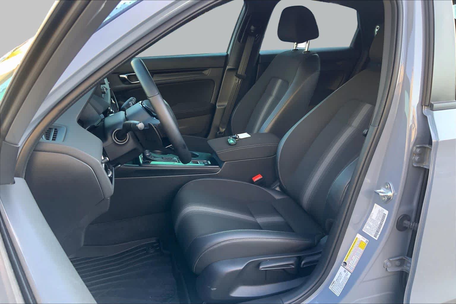 Used 2023 Honda Civic Sport image 8