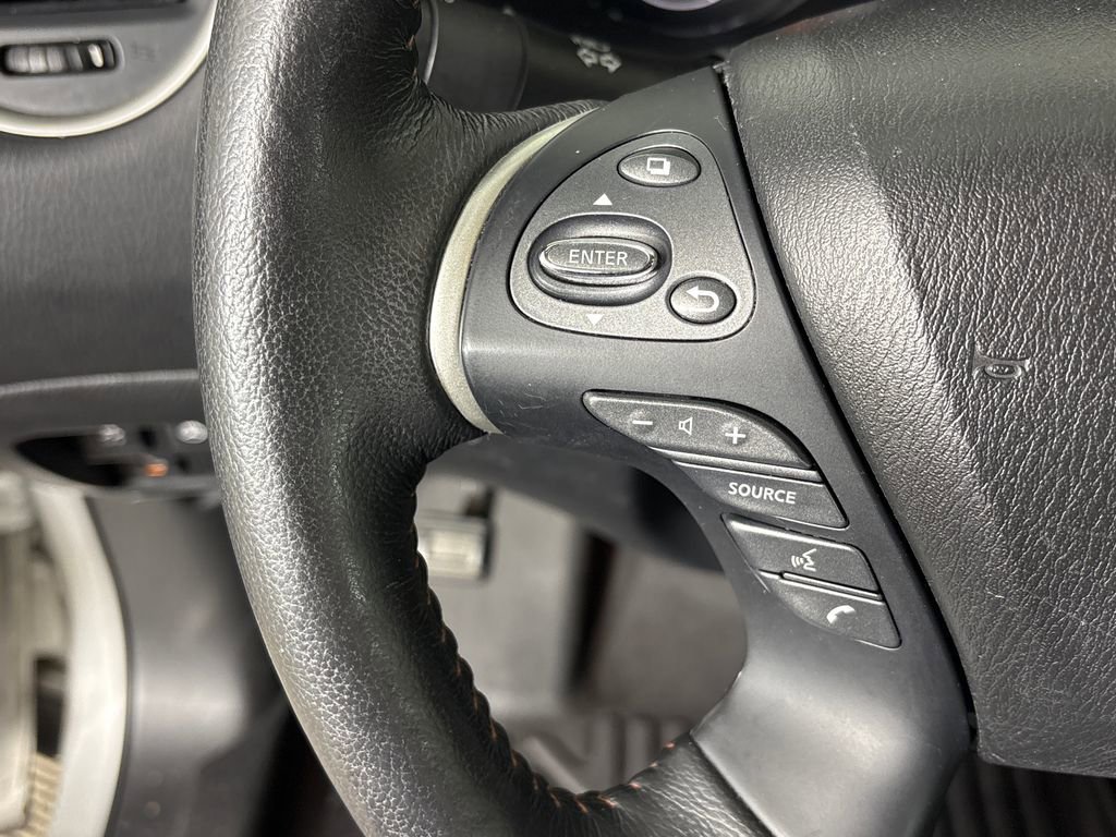 Used 2020 Nissan Pathfinder SL image 17