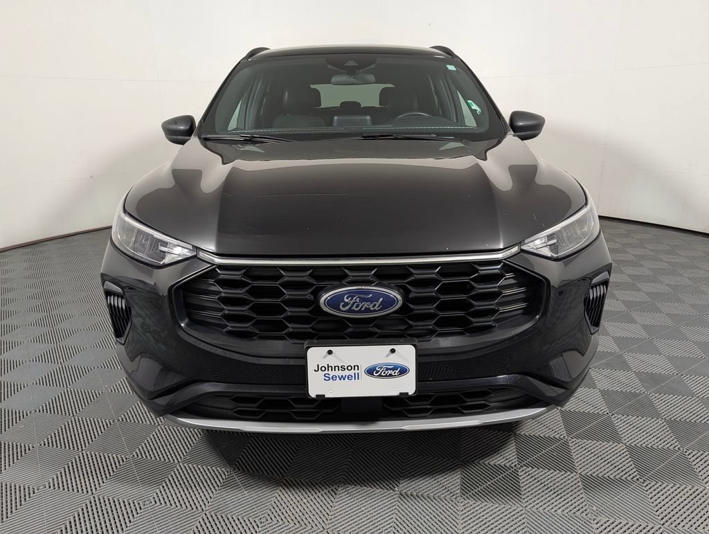 Certified 2023 Ford Escape ST-Line FWD image 3