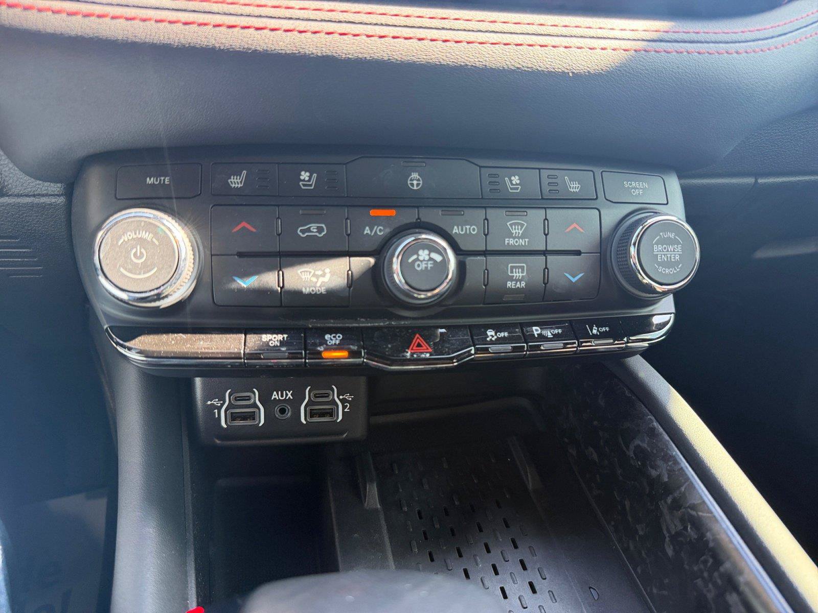 Used 2025 Dodge Durango R/T AWD/4WD image 23
