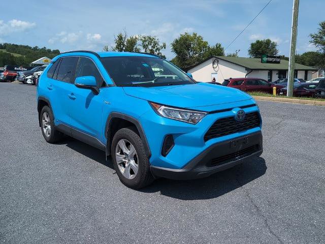 Used 2019 Toyota RAV4 LE w/ Carpet Mat Package AWD/4WD image 3