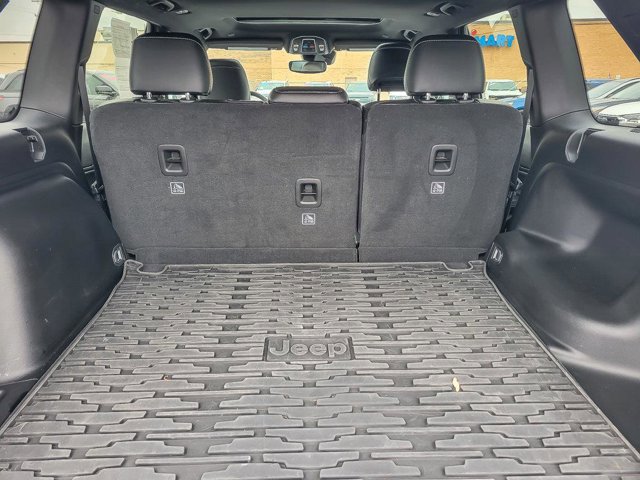 Used 2023 Jeep Grand Cherokee Altitude AWD/4WD image 24