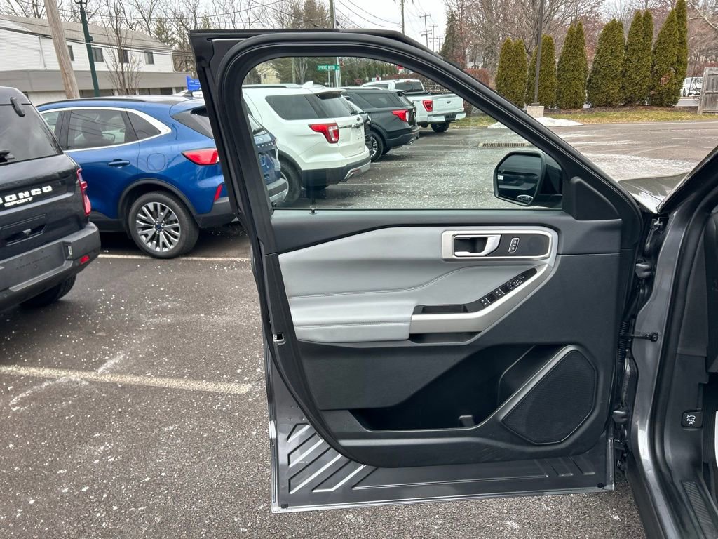 Certified 2023 Ford Explorer XLT w/ Equipment Group 202A image 14