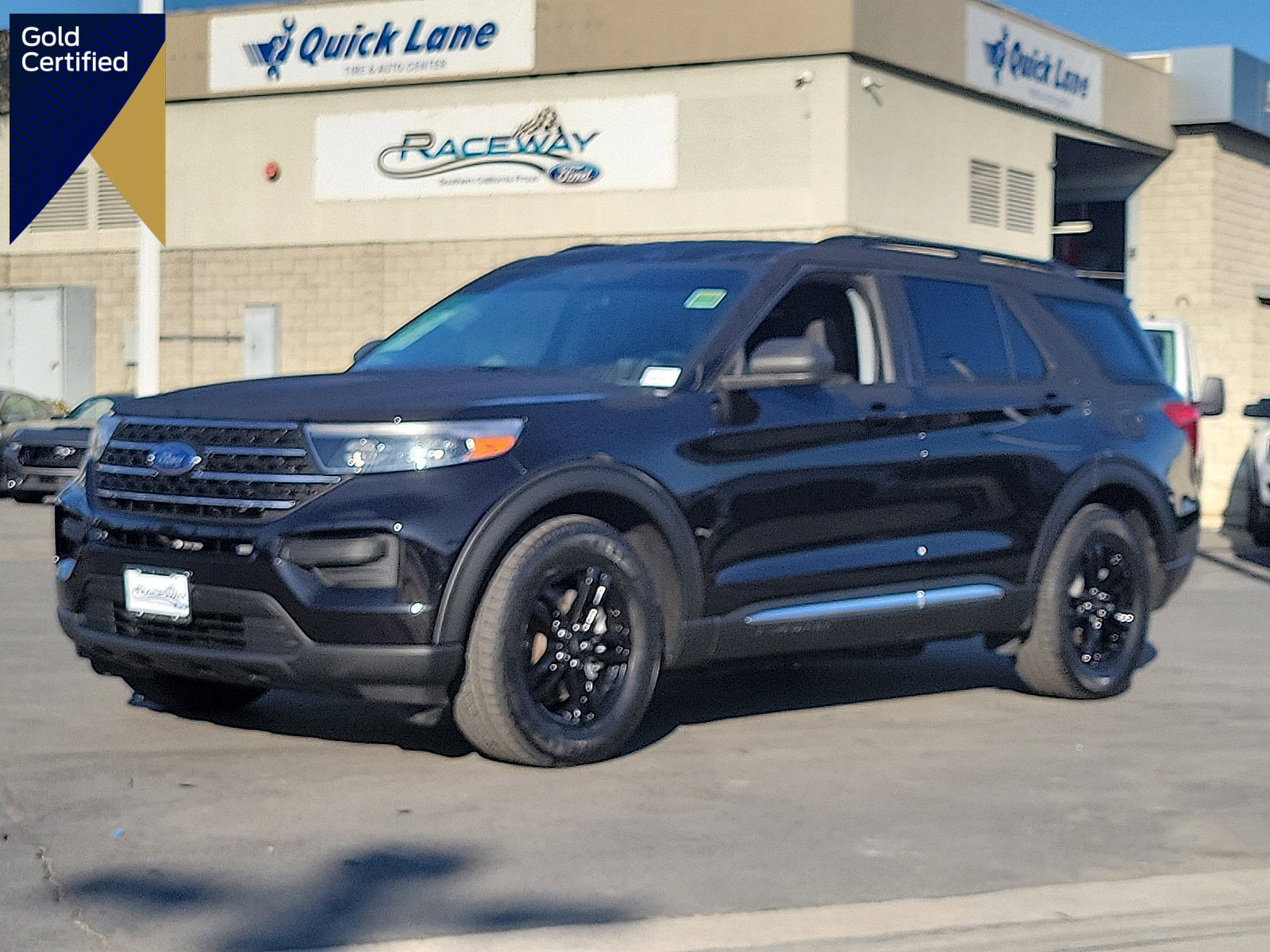 Certified 2022 Ford Explorer XLT image 1