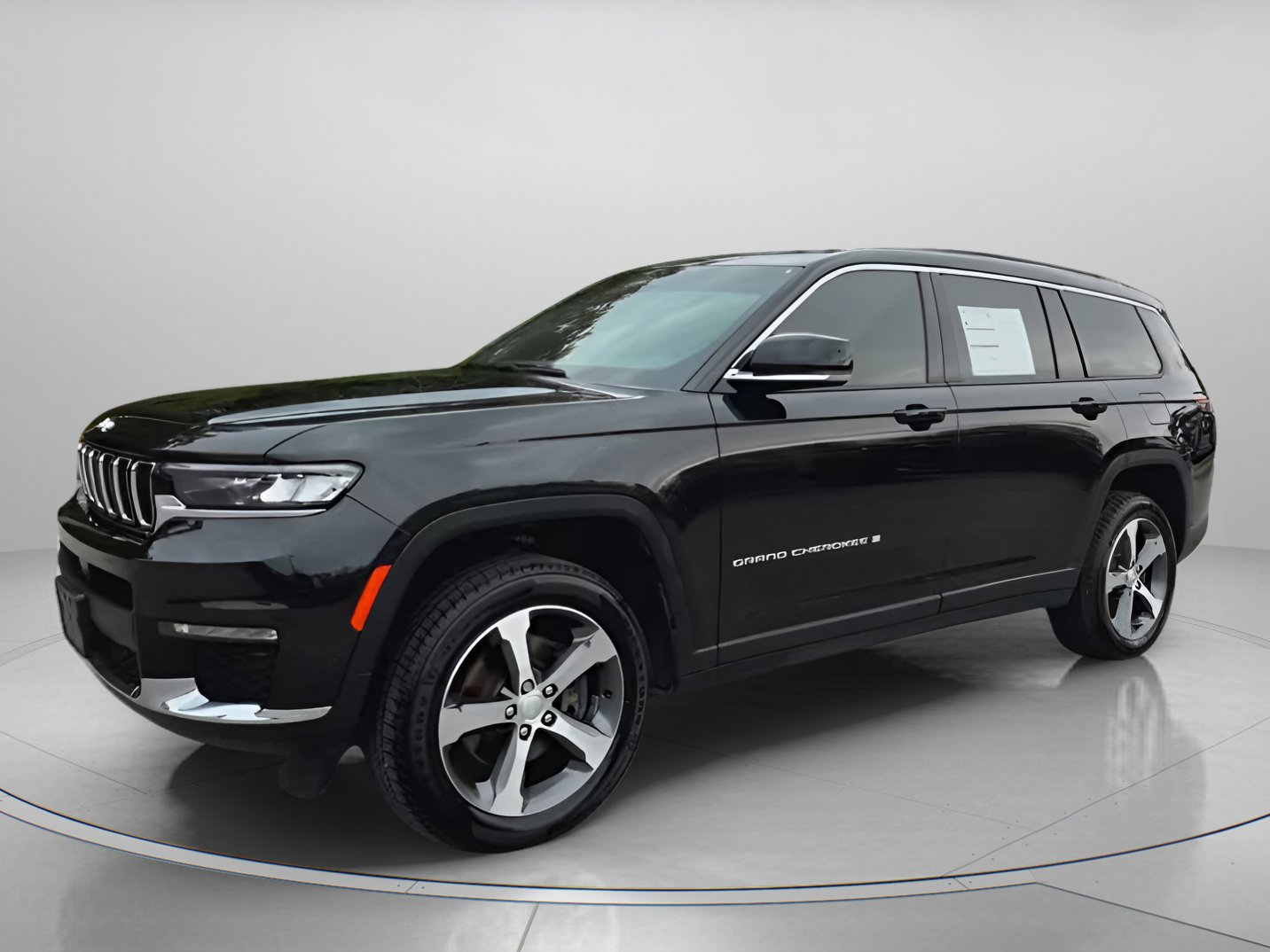 Used 2024 Jeep Grand Cherokee L Limited image 5