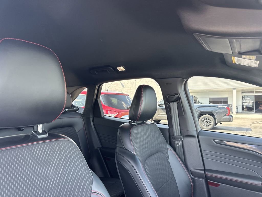 Certified 2023 Ford Escape ST-Line w/ Tech Pack #1 image 17