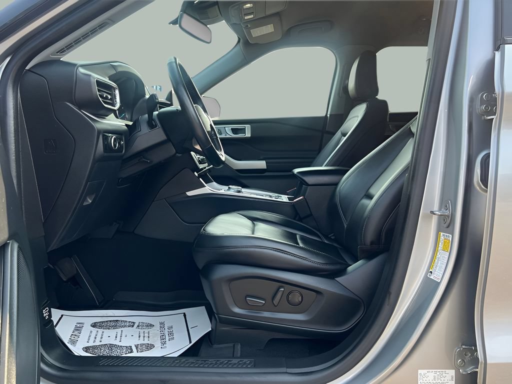 Certified 2023 Ford Explorer XLT w/ Equipment Group 202A AWD/4WD image 11