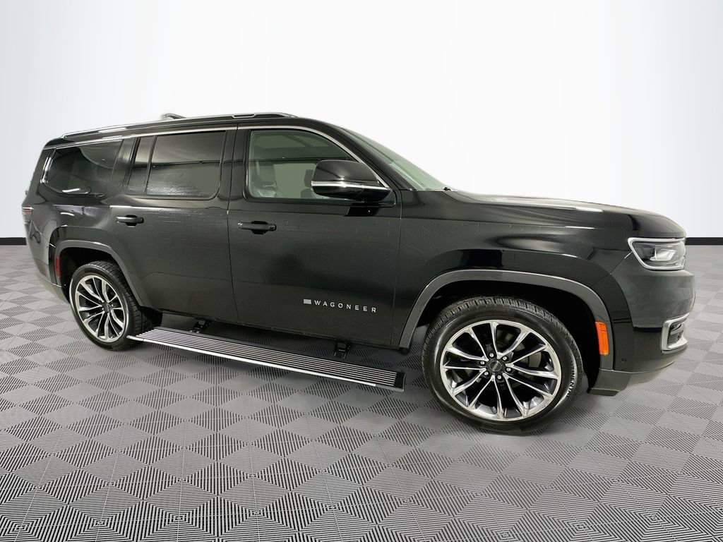Used 2022 Jeep Wagoneer Series III w/ Premium Group I AWD/4WD image 11