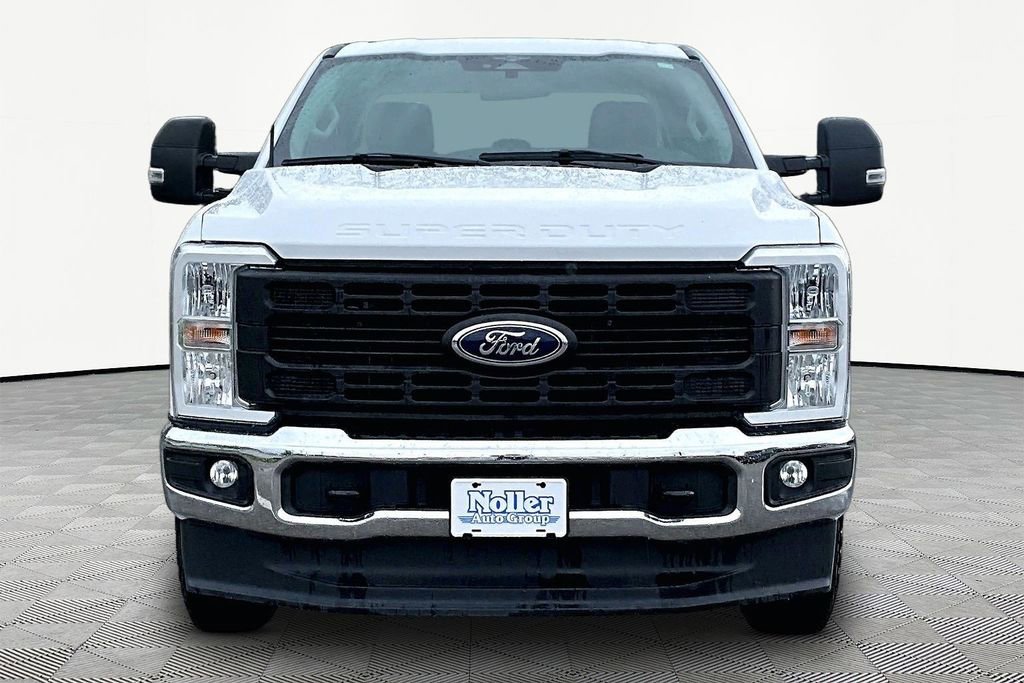 Certified 2023 Ford F250 XL w/ XL Chrome Package AWD/4WD image 3