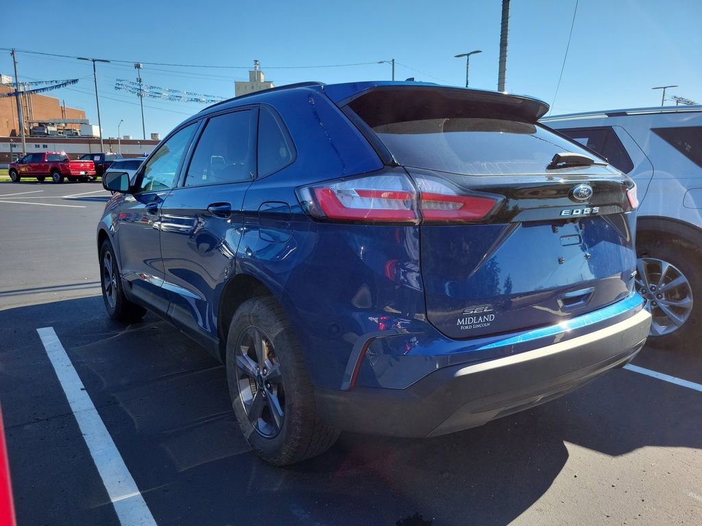 Certified 2023 Ford Edge SEL w/ Sport Appearance Package AWD/4WD image 4