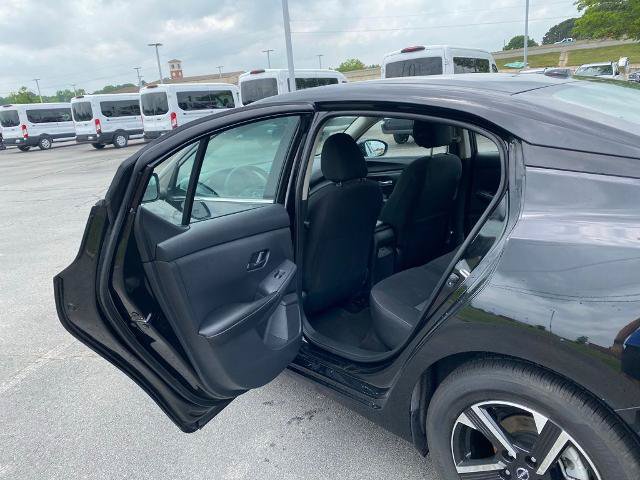 Used 2025 Nissan Sentra SV FWD image 27