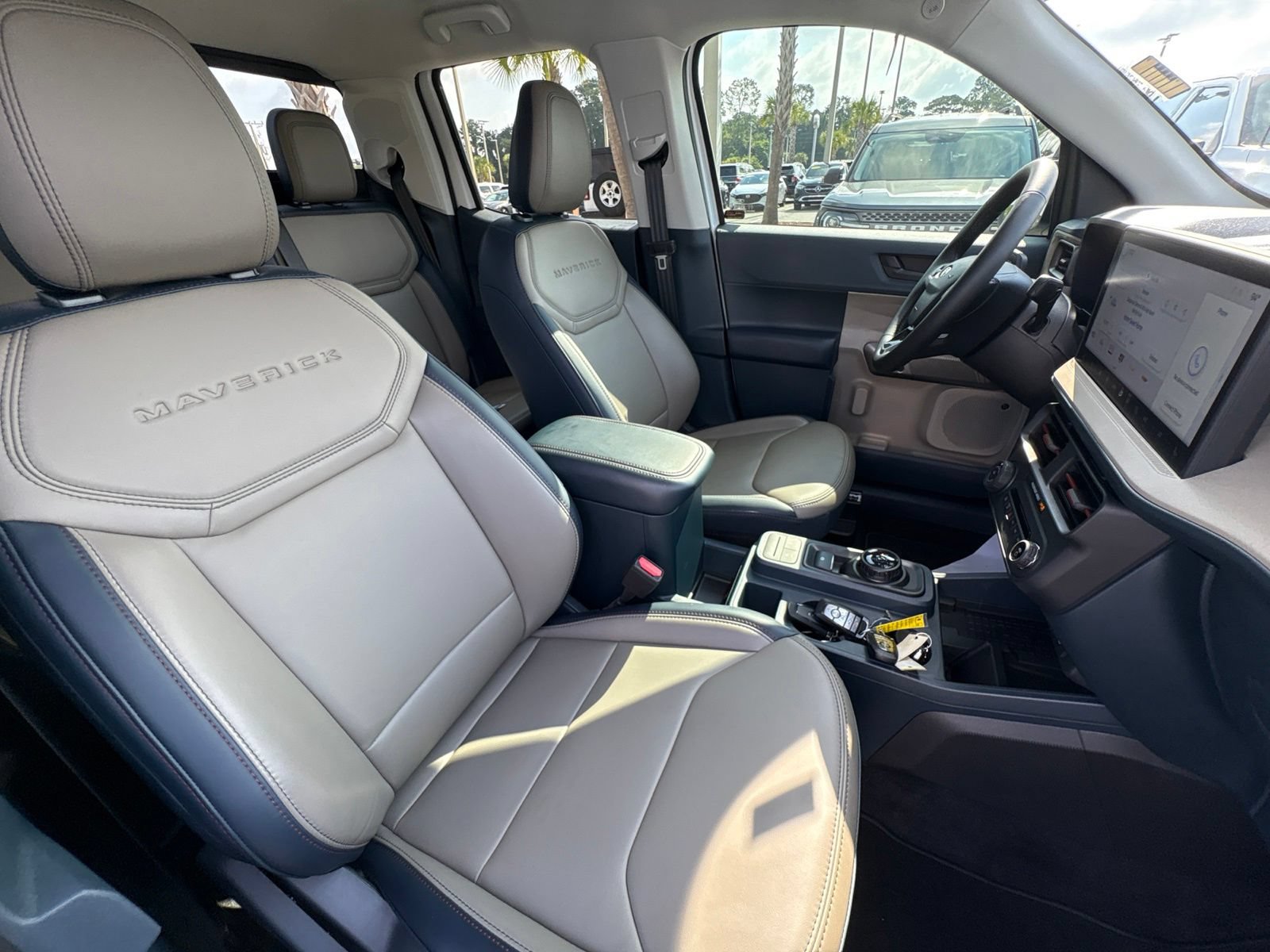 Certified 2025 Ford Maverick Lariat AWD/4WD image 18
