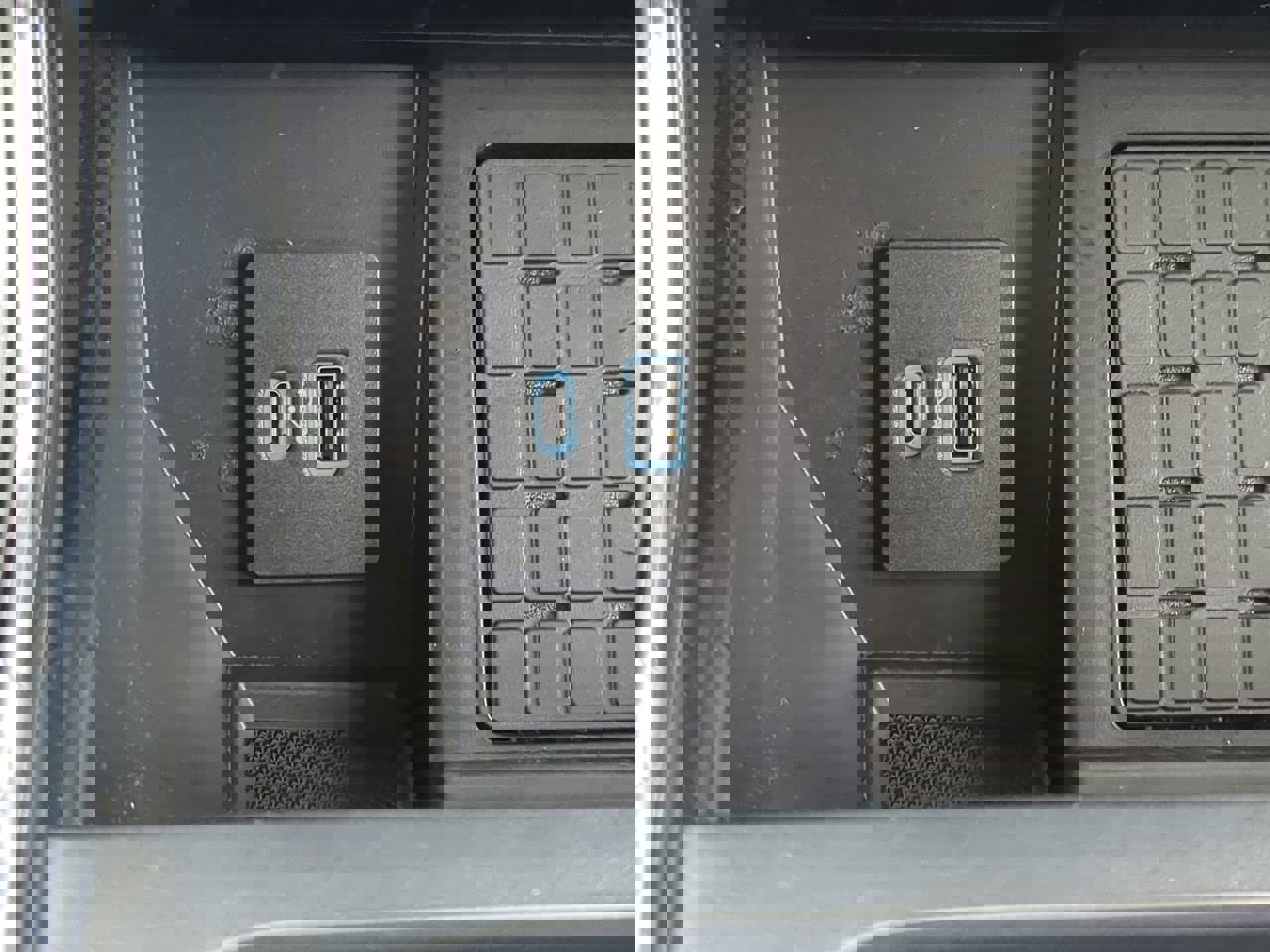 Certified 2023 Ford F150 Lariat w/ Equipment Group 502A High image 23