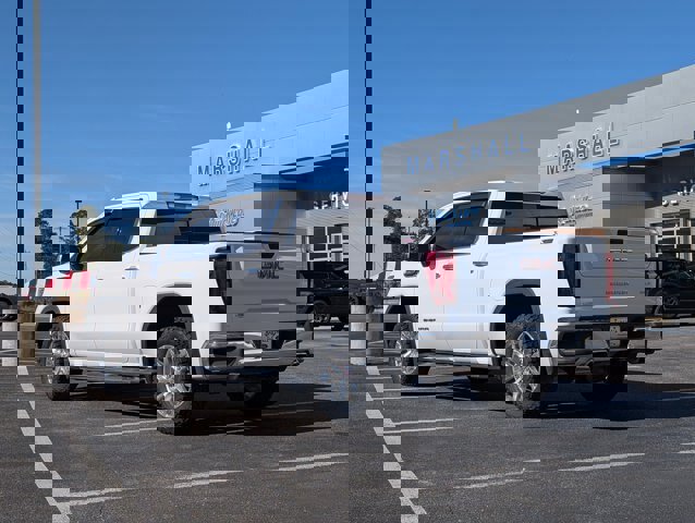 Used 2019 GMC Sierra 1500 SLT w/ SLT Premium Package image 3