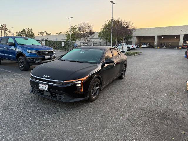Used 2025 Kia K4 LXS image 1