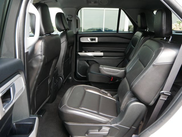 Certified 2023 Ford Explorer XLT w/ Equipment Group 202A AWD/4WD image 19