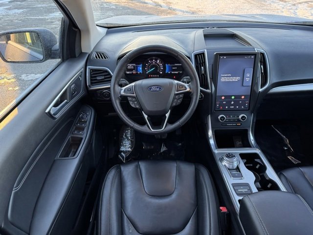 Certified 2022 Ford Edge Titanium w/ Class II Trailer Tow Package image 10