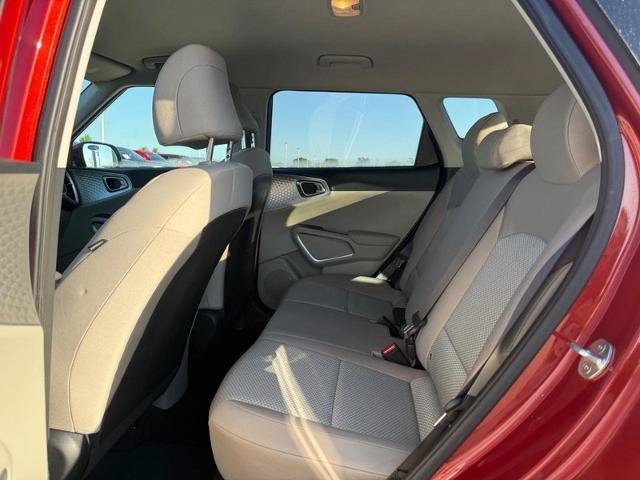 Used 2022 Kia Soul LX FWD image 11