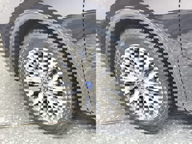 Certified 2022 Ford Escape Titanium w/ Class II Trailer Tow Package image 32