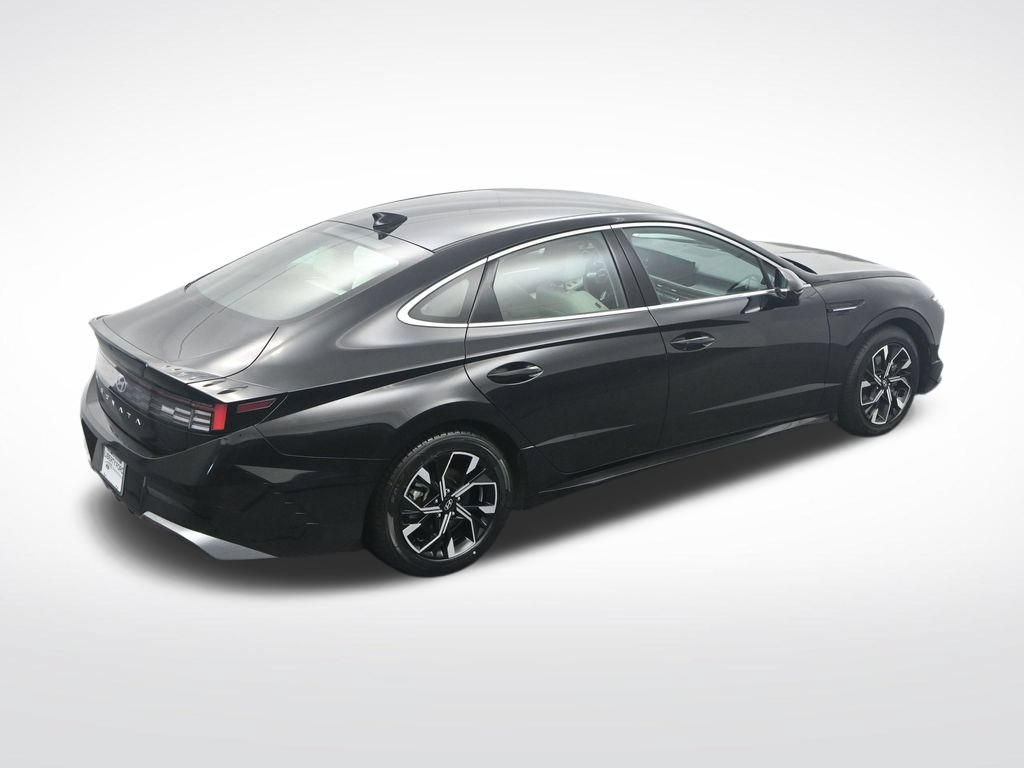 Used 2025 Hyundai Sonata SEL FWD image 34