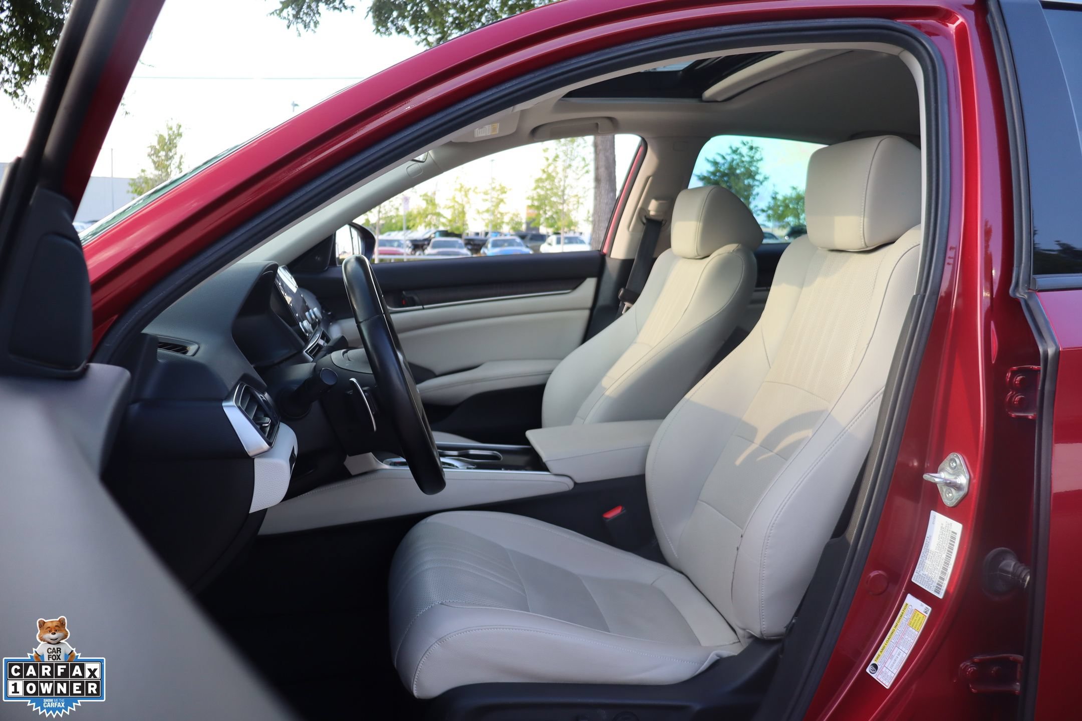 Used 2022 Honda Accord Touring image 11