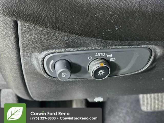 Used 2020 Chevrolet Equinox LS FWD image 12