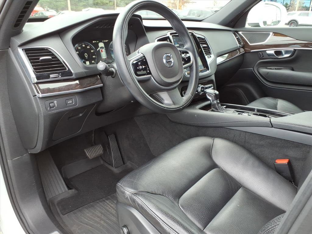 Used 2018 Volvo XC90 T6 Momentum w/ Momentum Plus Package image 14