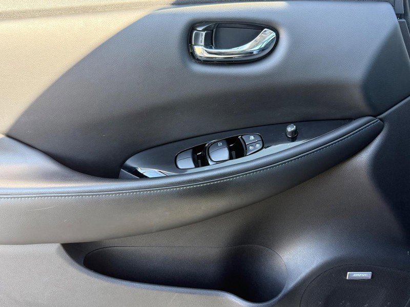 Used 2019 Nissan Leaf SL w/ SL Technology Package image 26
