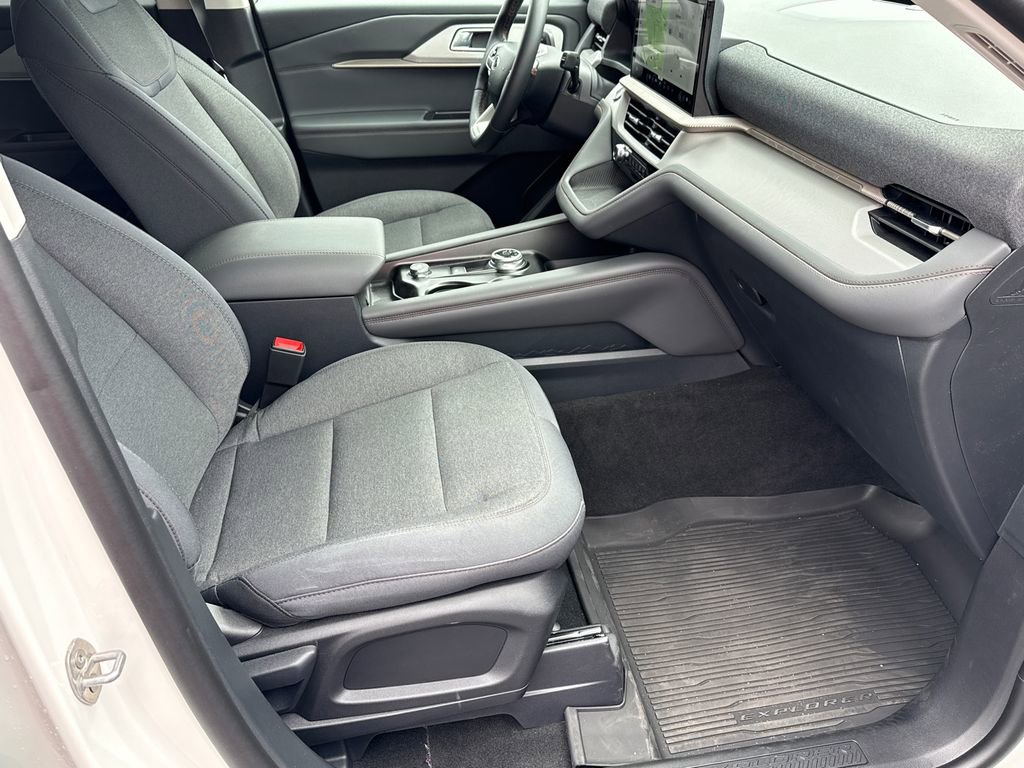 Certified 2026 Ford Explorer Active RWD image 13