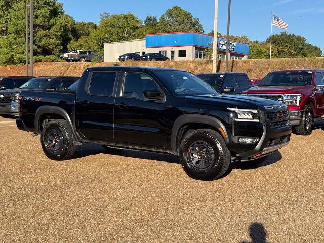 Used 2026 Nissan Frontier PRO-4X AWD/4WD image 4