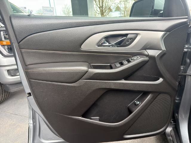 Used 2020 Chevrolet Traverse LT image 15