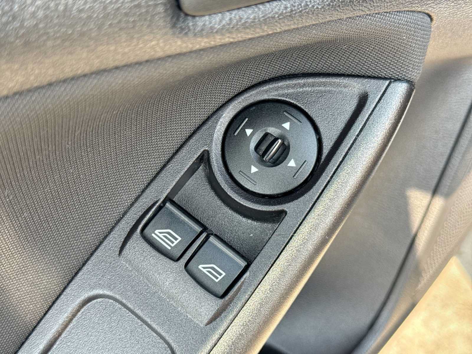 Certified 2018 Ford Focus S FWD image 16