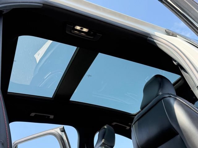 Certified 2023 Ford Edge ST-Line AWD/4WD image 5