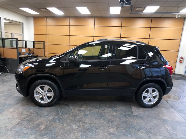 Used 2022 Chevrolet Trax LT w/ LT Convenience Package AWD/4WD image 4