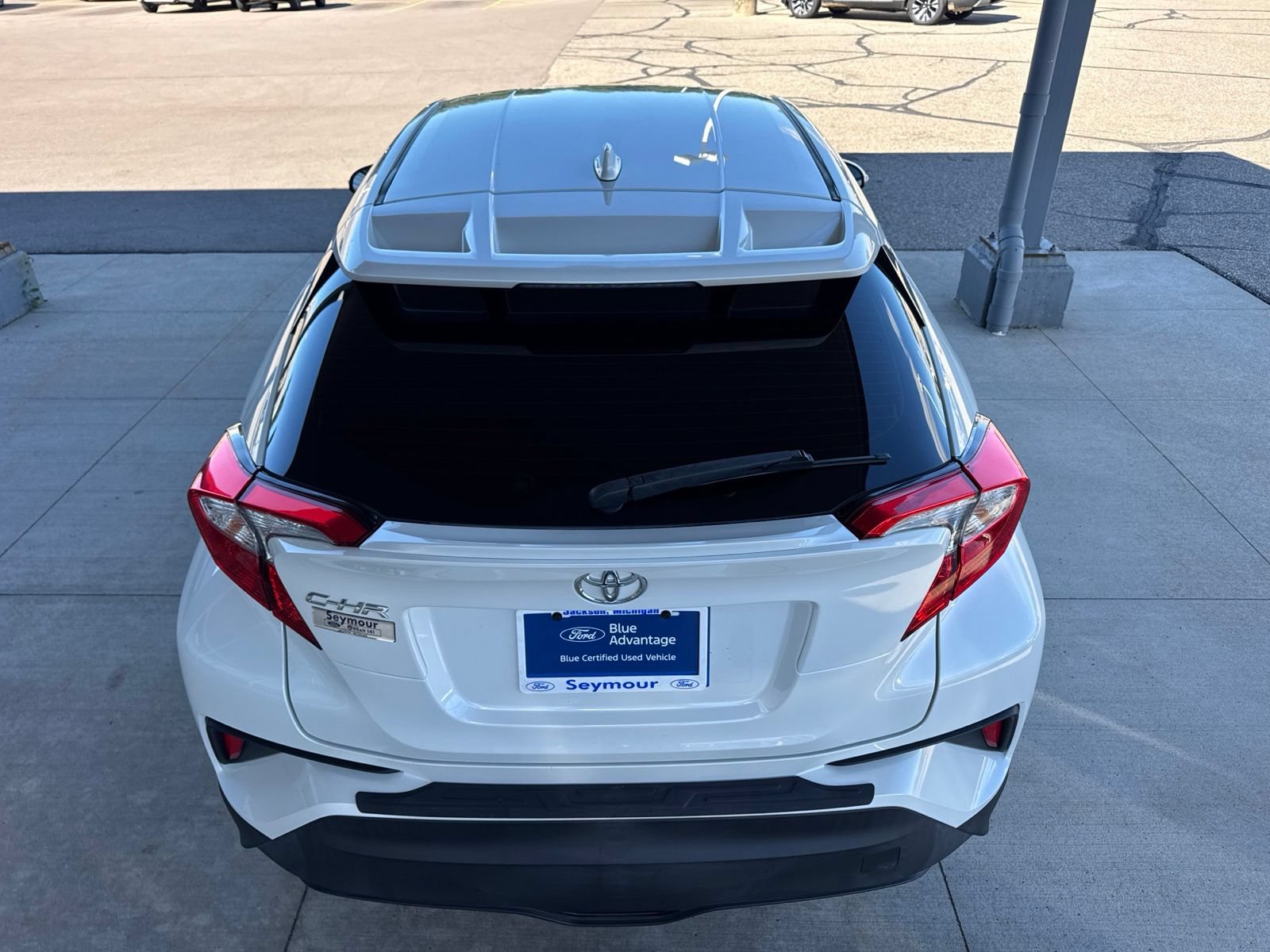 Used 2018 Toyota C-HR XLE FWD image 7