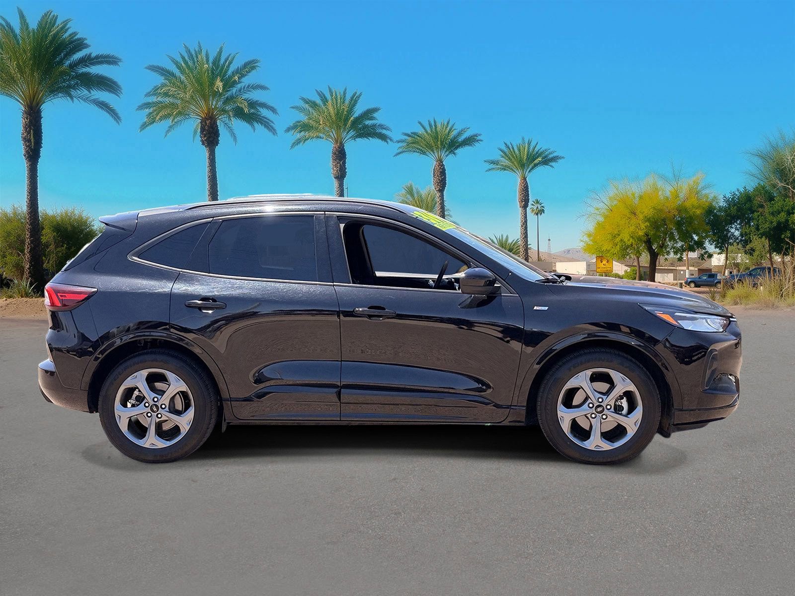 Certified 2024 Ford Escape ST-Line FWD image 7