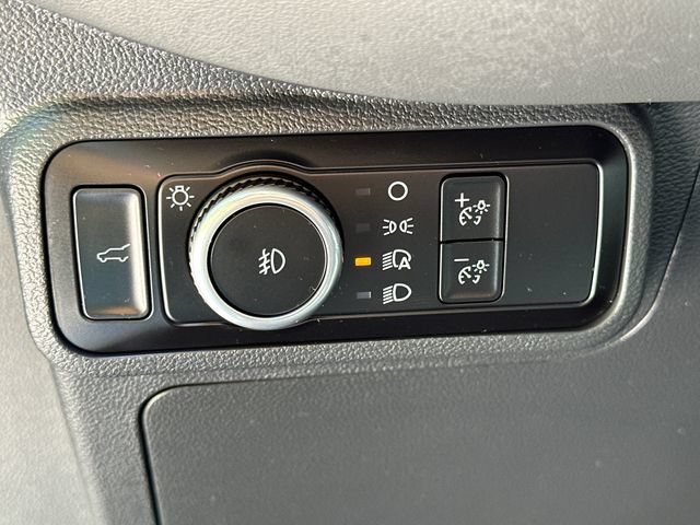 Certified 2025 Ford Explorer Active w/ Active Comfort Package AWD/4WD image 32
